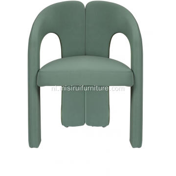Italiaanse minimalistische woonkamer groene dubet lounge stoelen